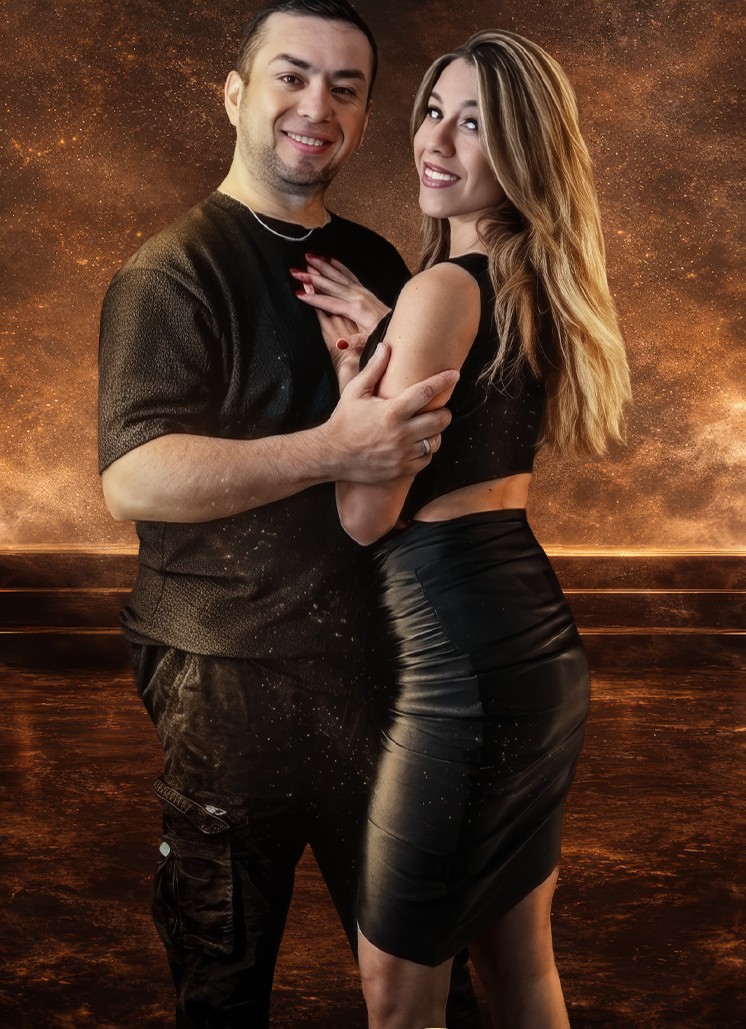 Isidora y Cristian, artista invitado desde Chile